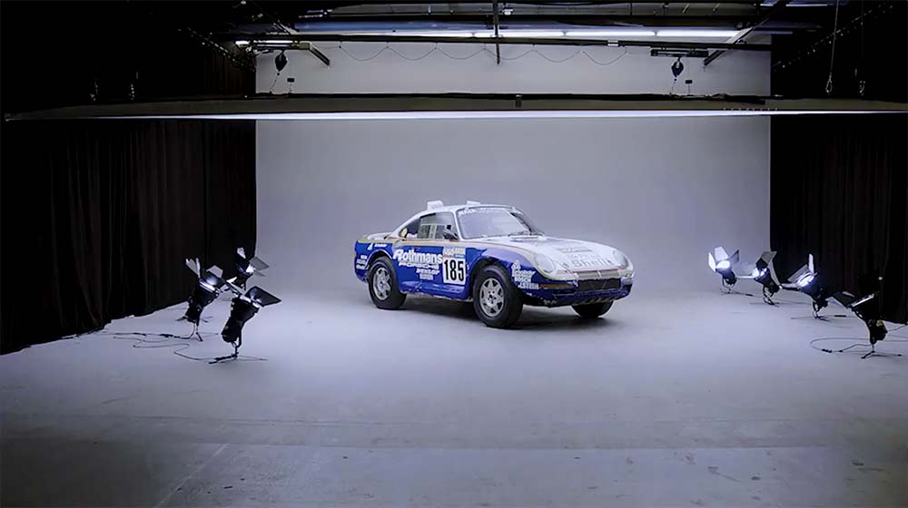 Porsche restaura unos de sus coches del Dakar 86